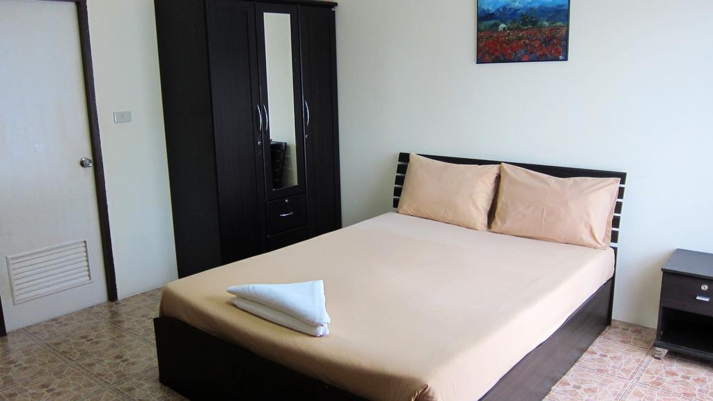 Samal Guesthouse Pattaya Exterior photo